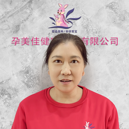 孕美佳职业育儿嫂-贺雪花